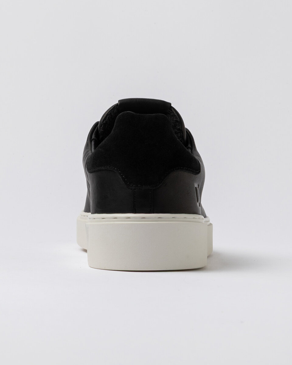 Levante SOFT BLACK